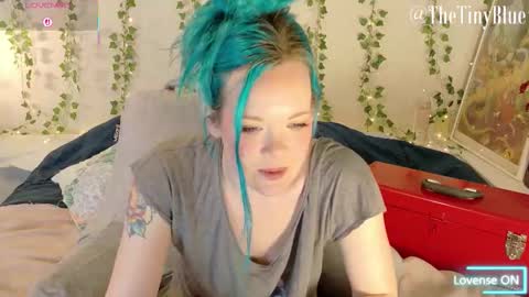 Tiny Blue online show from March 3, 5:41 pm