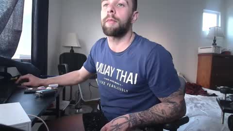 Snapshot of theufcfan_8181 chatting on January 23, 1:08 am troy online show from January 23, 1:08 am