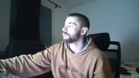 Snapshot of theufcfan_8181 chatting on December 3, 11:08 am troy online show from December 3, 11:08 am