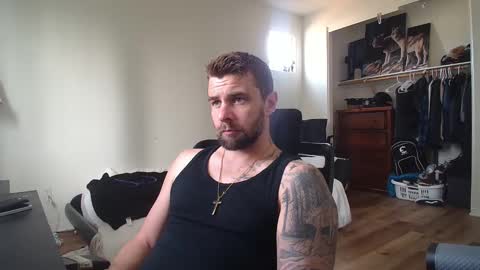 Snapshot of theufcfan_8181 chatting on March 28, 8:52 pm troy online show from March 28, 8:52 pm