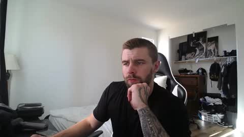 Snapshot of theufcfan_8181 chatting on May 22, 12:40 am troy online show from May 22, 12:40 am
