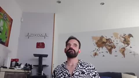 Snapshot of thewitcher69_ chatting on June 11, 8:29 pm thewitcher69_ online show from June 11, 8:29 pm