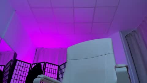 Liz online show from February 2, 5:44 pm