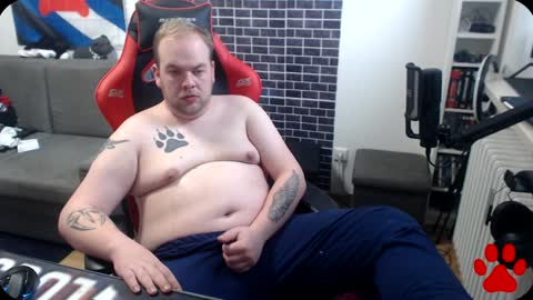 PupWolfy online show from December 30, 12:31 pm