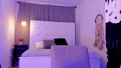 Snapshot of thiago_2003_ chatting on April 6, 12:17 pm Thiago online show from April 6, 12:17 pm