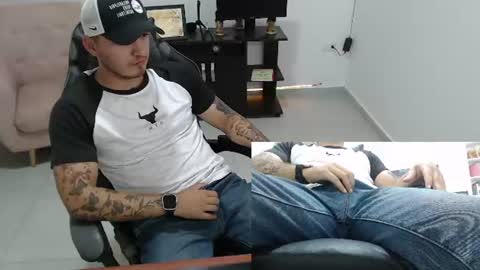 Snapshot of thiago_420 chatting on June 18, 12:33 am thiago_420 online show from June 18, 12:33 am