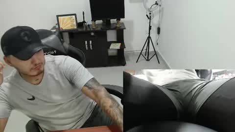 Snapshot of thiago_420 chatting on June 21, 11:29 pm thiago_420 online show from June 21, 11:29 pm