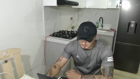 Snapshot of thiago_420 chatting on June 23, 12:08 am thiago_420 online show from June 23, 12:08 am