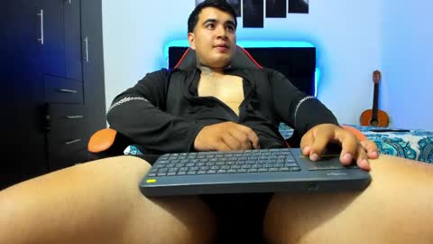 Thiago online show from April 7, 1:06 am