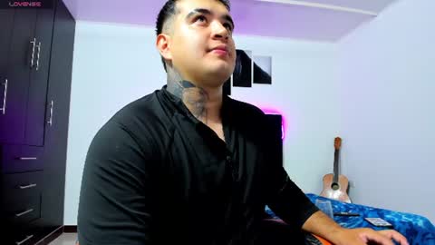 Snapshot of thiago_cp01 chatting on July 30, 4:44 am Thiago online show from July 30, 4:44 am