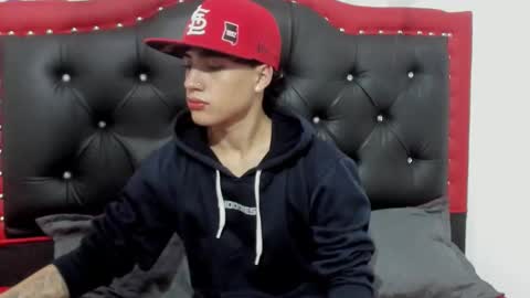 Snapshot of thiago_divine_anki chatting on October 17, 10:23 pm thiago_divine_anki online show from October 17, 10:23 pm