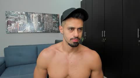 thiago_driussi online show from November 2, 7:44 am