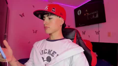 Snapshot of thiago_dv chatting on November 13, 11:42 am Thiago online show from November 13, 11:42 am