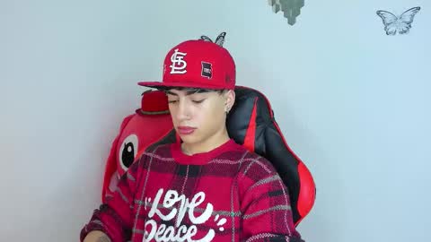 Snapshot of thiago_dv chatting on December 4, 3:10 pm Thiago online show from December 4, 3:10 pm