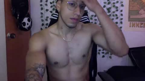 thiago_happy online show from March 2, 4:07 am