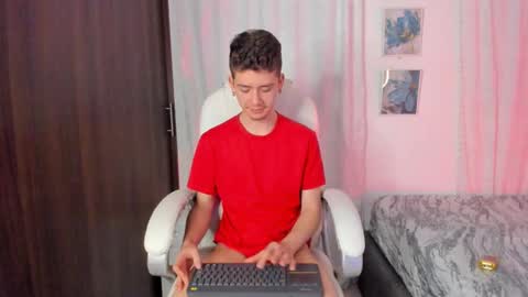 Snapshot of thiago_james69 chatting on October 6, 1:58 am Manuel online show from October 6, 1:58 am