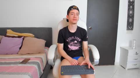 Manuel online show from March 7, 3:31 pm