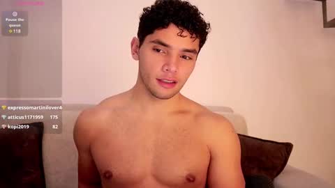 Just Thiago  online show from February 23, 12:30 am