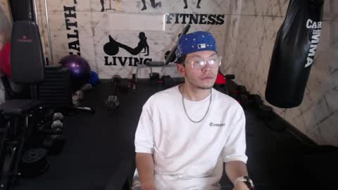 Thiago online show from April 11, 1:15 pm