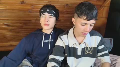 Snapshot of thiago_n_sam chatting on October 25, 11:54 pm thiago_n_sam online show from October 25, 11:54 pm