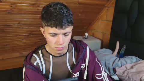 Snapshot of thiago_n_sam chatting on October 27, 8:24 pm thiago_n_sam online show from October 27, 8:24 pm