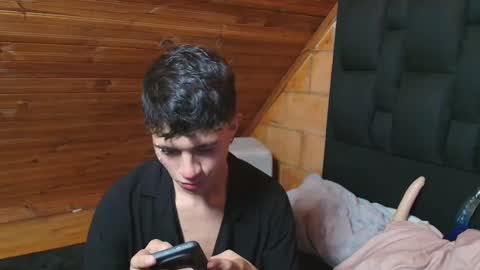 Snapshot of thiago_n_sam chatting on October 29, 4:37 am thiago_n_sam online show from October 29, 4:37 am