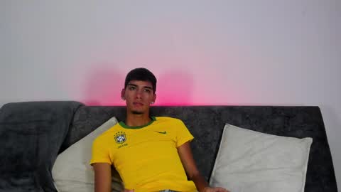 Thiago online show from April 4, 2:54 am