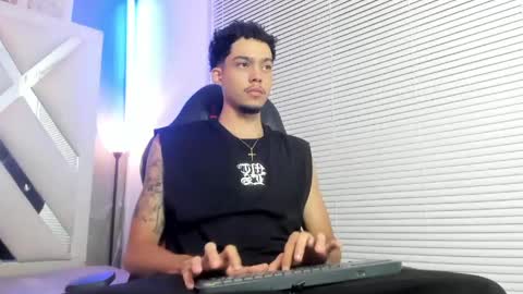 Snapshot of thiago_preston chatting on June 2, 7:38 pm Thiago online show from June 2, 7:38 pm