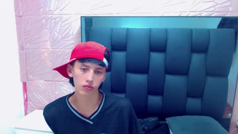 thiago_twink38 online show from January 7, 7:55 am