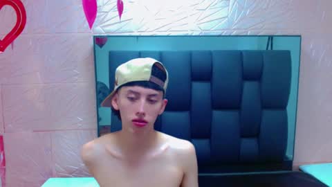 thiago_twink38 online show from February 17, 7:16 am