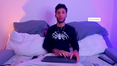 Snapshot of thiagoferreti_ chatting on June 10, 3:18 am ThiagoFerreti online show from June 10, 3:18 am