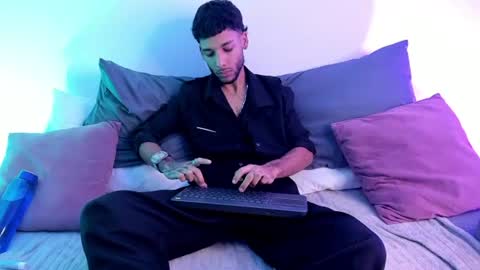 Snapshot of thiagoferreti_ chatting on June 25, 4:45 am ThiagoFerreti online show from June 25, 4:45 am