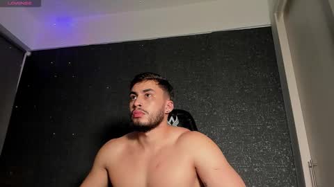 THIAGO MENESES online show from February 25, 2:43 am