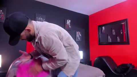 Snapshot of thiagomez17 chatting on November 22, 12:15 pm Thia Gomez online show from November 22, 12:15 pm