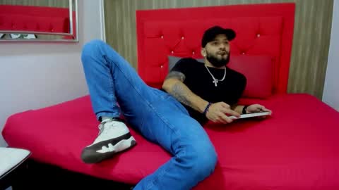 Snapshot of thiagomez17 chatting on January 16, 7:07 pm Thia Gomez online show from January 16, 7:07 pm