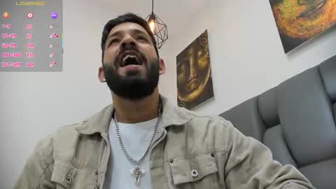 Snapshot of thiagomez17 chatting on February 25, 7:45 pm Thia Gomez online show from February 25, 7:45 pm