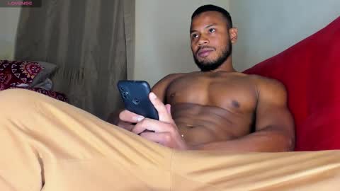 Snapshot of thiagosantos_ chatting on October 27, 2:04 am Thiago Instagram online show from October 27, 2:04 am