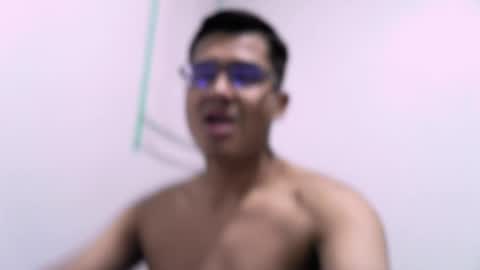 Snapshot of thiagovega_ chatting on May 2, 3:22 am thiagovega_ online show from May 2, 3:22 am