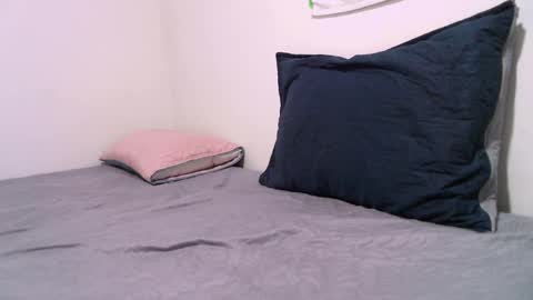 Snapshot of thiagovega_ chatting on May 16, 3:36 am thiagovega_ online show from May 16, 3:36 am
