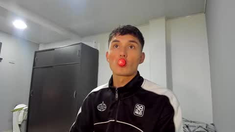 Thiago Wells online show from October 23, 11:03 pm