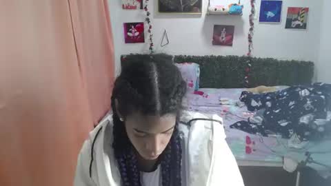 Snapshot of thiana_horny chatting on June 16, 1:58 pm thiana_horny online show from June 16, 1:58 pm