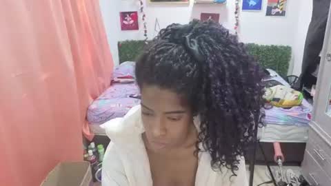 Snapshot of thiana_horny chatting on July 10, 3:03 pm thiana_horny online show from July 10, 3:03 pm