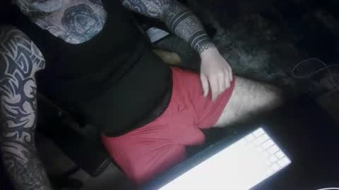 Snapshot of thicchogg chatting on February 16, 12:07 am thicchogg online show from February 16, 12:07 am