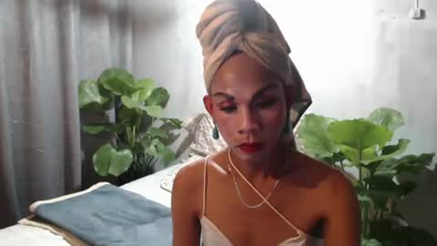 gil online show from April 11, 11:53 pm