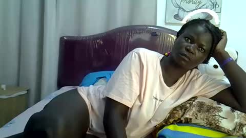 Snapshot of thickassvillageebony chatting on April 27, 2:53 am thickassvillageebony online show from April 27, 2:53 am