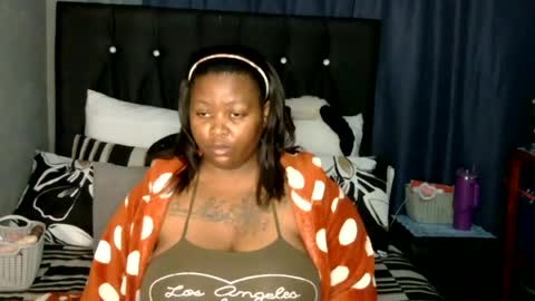 phindy online show from March 23, 3:21 am