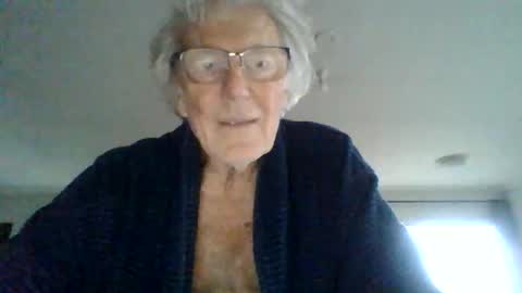 Snapshot of thickcockat71 chatting on April 18, 7:58 pm Thickcockat71 online show from April 18, 7:58 pm