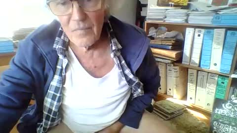 Snapshot of thickcockat71 chatting on May 8, 10:59 pm Thickcockat71 online show from May 8, 10:59 pm