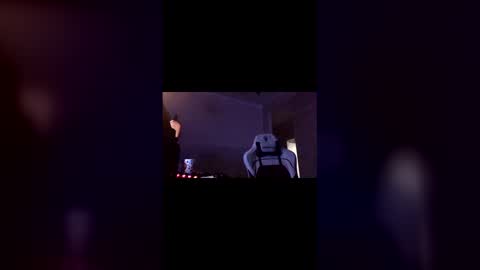 Snapshot of thickdicktay chatting on May 22, 3:13 am thickdicktay online show from May 22, 3:13 am