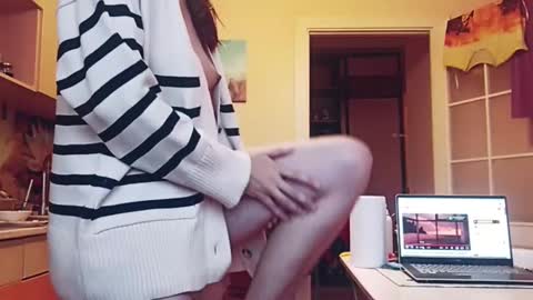 Snapshot of thickforest chatting on December 31, 2:36 pm MilkyChoco online show from December 31, 2:36 pm